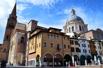 Panorama of Basilica di Sant Andrea, Mantua, Lombardy, Italy | Anshar Images