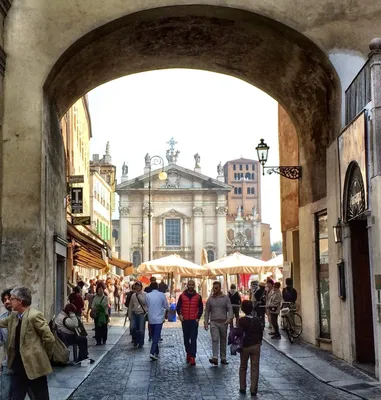 Mantova - the sleeping beauty of Italy