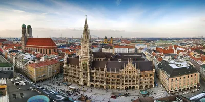 File:Neues Rathaus und Marienplatz München.jpg - Wikimedia Commons