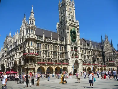 A Quick Tourist Guide to Marienplatz, Munich - Rachel.ie - Tourist Guide