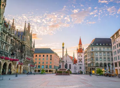 Marienplatz by night : r/Munich