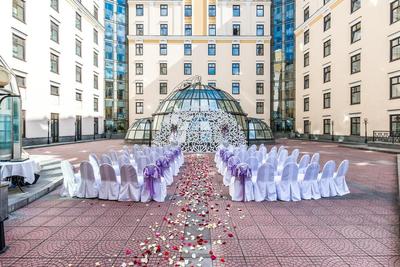 File:Moscow Marriott Grand Hotel Tverskaya courtyard.jpg - Wikimedia Commons