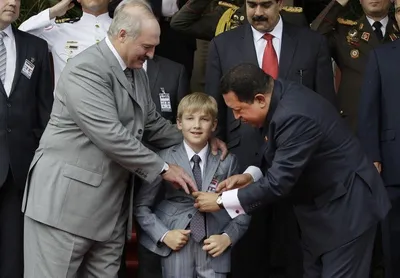 Отцы и дети: необычное детство Коли Лукашенко