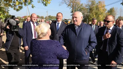 Лукашенко предложил Путину показать всему миру «кузькину мать» | ИА Красная  Весна