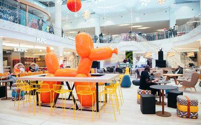 KAZAN, RUSSIA - MAY 5, 2019. MEGA mall shopping center. People in the  Delicious Boulevard - food court – Stock Editorial Photo © paulzhuk  #266237172