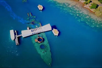 Uss arizona memorial aerial hi-res stock photography and images - Alamy