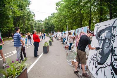 Народная стена граффити, стрит-арт, Лесная ул., 28, стр. 8, Москва — Яндекс  Карты