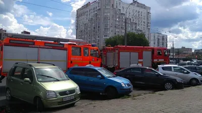 В Киеве возле метро \"Минская\" образовался провал: подробности (Фото) |  Комментарии.Киев