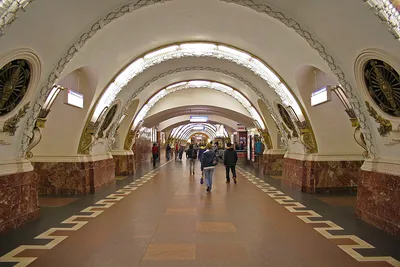 The Metro (Subway, Underground) in Saint Petersburg - YouTube