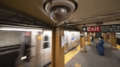 Полиция расследует стрельбу в метро Нью-Йорка как теракт, сообщили СМИ -  РИА Новости, 12.04.2022
