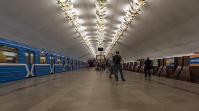 Площадь Маркса (станция метро) — Википедия