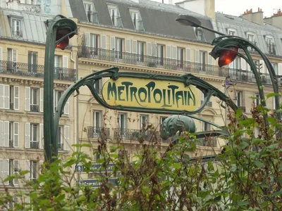 Парижское метро – ад для матерей с колясками, инвалидов и пассажиров с  чемоданами