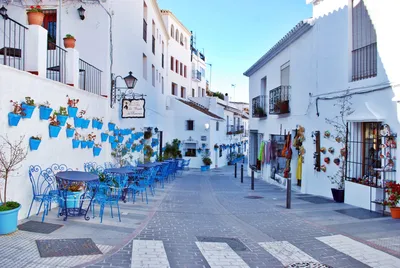 A picturesque day trip from Malaga to Mijas: 7 things to do / Travelling  Buzz