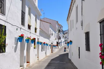 HOW TO SPEND 48 HOURS IN MIJAS, SPAIN. | TEA WITH GI