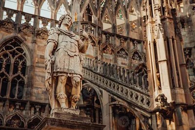 Милан: экскурсия по крышам Дуомо и собору с билетами | GetYourGuide