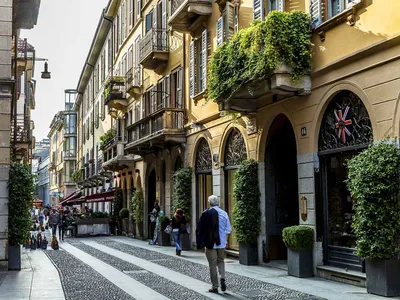 Old Streets of Milan in the Afternoon Editorial Image - Image of  architecture, capital: 153493420