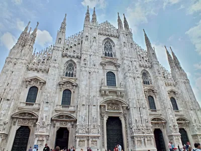 Миланский Собор (Дуомо Ди Милано) Является Готический Кафедральный Собор  Милана, Италия. (HDR Изображения) Фотография, картинки, изображения и  сток-фотография без роялти. Image 17228583
