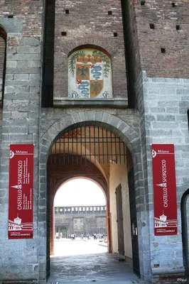 Замок Сфорца в Милане - фото и описание Кастелло-Сфорцеско