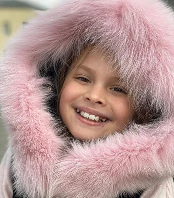 Вижу себя певицей, актрисой и блогером»: 10-летняя дочь Виталия Гогунского  — о творчестве, амбициях и семье | WMJ.ru