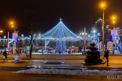 В Минске включили новогоднюю иллюминацию | Новый 2021 год | Новогодний Минск  | Новый год в Минске - YouTube
