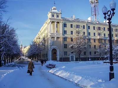 Национальная библиотека Республики Беларусь. Аэросъемка зимой. Летающая  камера в Минске. Видеосъемка с воздуха.