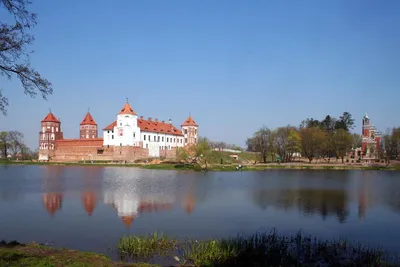 Мирский замок в Беларуси — фото, стоимость посещения, режим работы, маршрут  на Туристер.ру