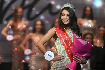 A finalist of the Miss Russia 2007 contest in Moscow Stock Photo - Alamy