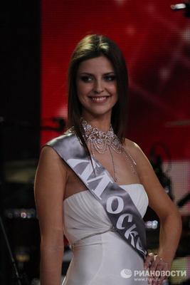 Победительница конкурса \"Мисс Россия-2011\" и ее соперницы - РИА Новости,  06.03.2011