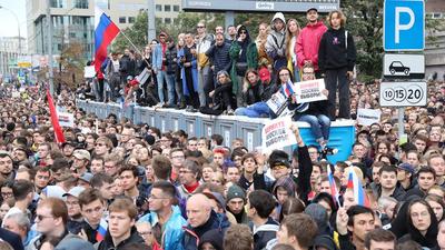 В Москве прошел митинг за допуск оппозиционеров на выборы в Мосгордуму — РБК