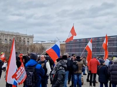 Вместе с тысячами саратовцев депутаты «Единой России» вышли на митинг  солидарности с жителями Донбасса