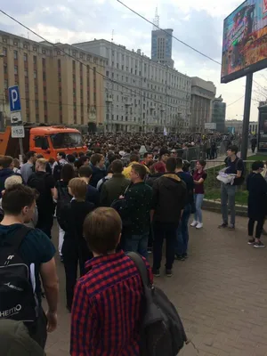 Бывшему казахстанскому журналисту помешали освещать митинг в Москве