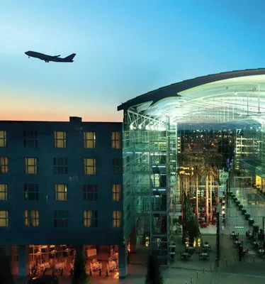 Мюнхен. Международный аэропорт Мюнхен имени Франца-Йозефа Штрауса, один из  крупнейших авиахабов Германии. Терминал авиакомпании Lufthansa | Пикабу