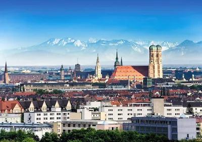 Selfinvest - Ты знаешь, что ежегодно в Мюнхен приезжают около 3 миллионов  туристов?🇩🇪Это в 2 раза больше, чем население этого города. Держи ещё 10  фактов о Мюнхене: 🔹 1. На центральной площади