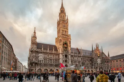 Мюнхен, Германия, 27 мая 2019 года : Главная улица В мюнхене с магазинами и  ресторанами Редакционное Фото - изображение насчитывающей строя, баварии:  182518816