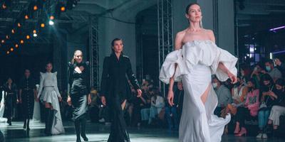 Мода, технологии, бизнес: в Москве открылся первый BRICS+ Fashion Summit |  Forbes.ru