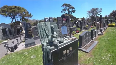 Кладбище в Голливуде Hollywood Forever - Про счастливую жизнь