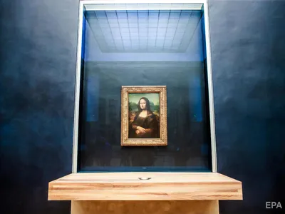 NEWSru.com :: \"Мона Лиза\" Леонардо да Винчи стала \"невыездной\" - она не  перенесет транспортировки. Россия стала последней страной, куда ее  привозили (ФОТО)