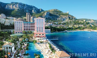 Â€ «24-ое июля 2017 Монако, Франции: Туристские люди принимая фото около  живописного взгляда Марины в роскошном Монако Редакционное Стоковое  Изображение - изображение насчитывающей богато, город: 105768859