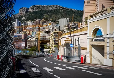 Скачать 800x600 монте-карло, монако, франция, здание, улица, автомобиль  обои, картинки pocket pc, pda, кпк