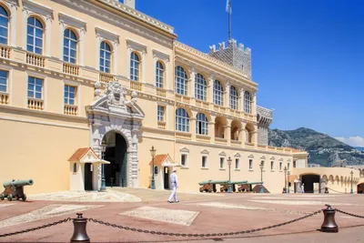 Visit Monaco - Единственной страной, с которой Монако граничит на суше,  является Франция 🇫🇷 Однако, как и во всей Европе, территории стран никак  не отделены друг от друга 🗺️ Так, например, Бульвар