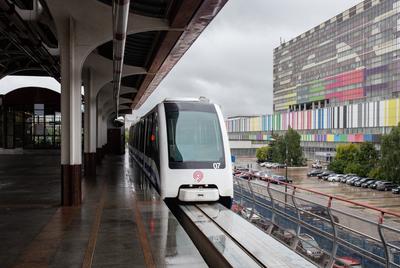 Монорельс преткновения: Чиновники хотят пустить по эстакаде трамваи, а  архитекторы предлагают сделать на ней парк - KP.RU