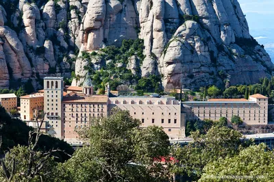 Гора и монастырь Монтсеррат в Барселоне, Испания: как добраться  самостоятельно