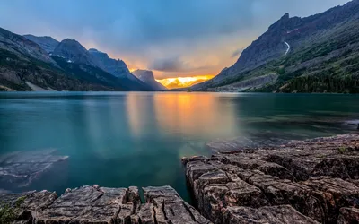 Озеро Гриннелл, Национальный парк Глейшер, Монтана, США / США :: страны ::  фото :: озеро :: горы :: пейзаж :: Природа (красивые фото природы: моря,  озера, леса) / смешные картинки и другие