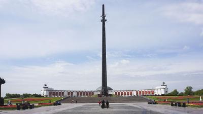 Монумент Победы на Поклонной Горе (Город Москва) * ПАМЯТНИКИ В РОССИИ