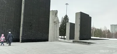 Каникулы в Новосибирске: Мемориал Славы и лыжинг :)