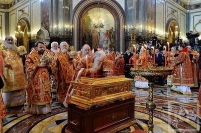 Извлечение миро из гробницы Св.Николая Чудотворца 9 мая 2014 Бари, Италия -  YouTube