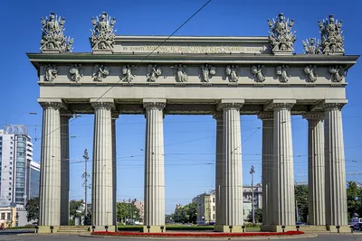 Московские Триумфальные ворота - Питерский двор