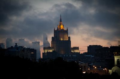 Картина Картина маслом \"Осень в городе. Вид на Москва-Сити с набережной\"  50x60 AR201206 купить в Москве