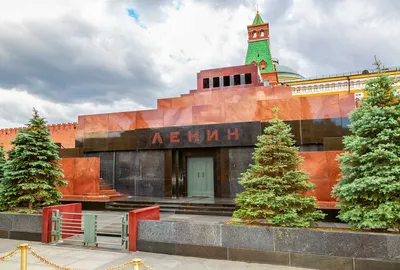 Мавзолей Ленина: описание, история, экскурсии, точный адрес