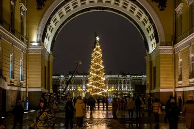 Перед Новым годом Санкт-Петербург рассказывает о себе регионам